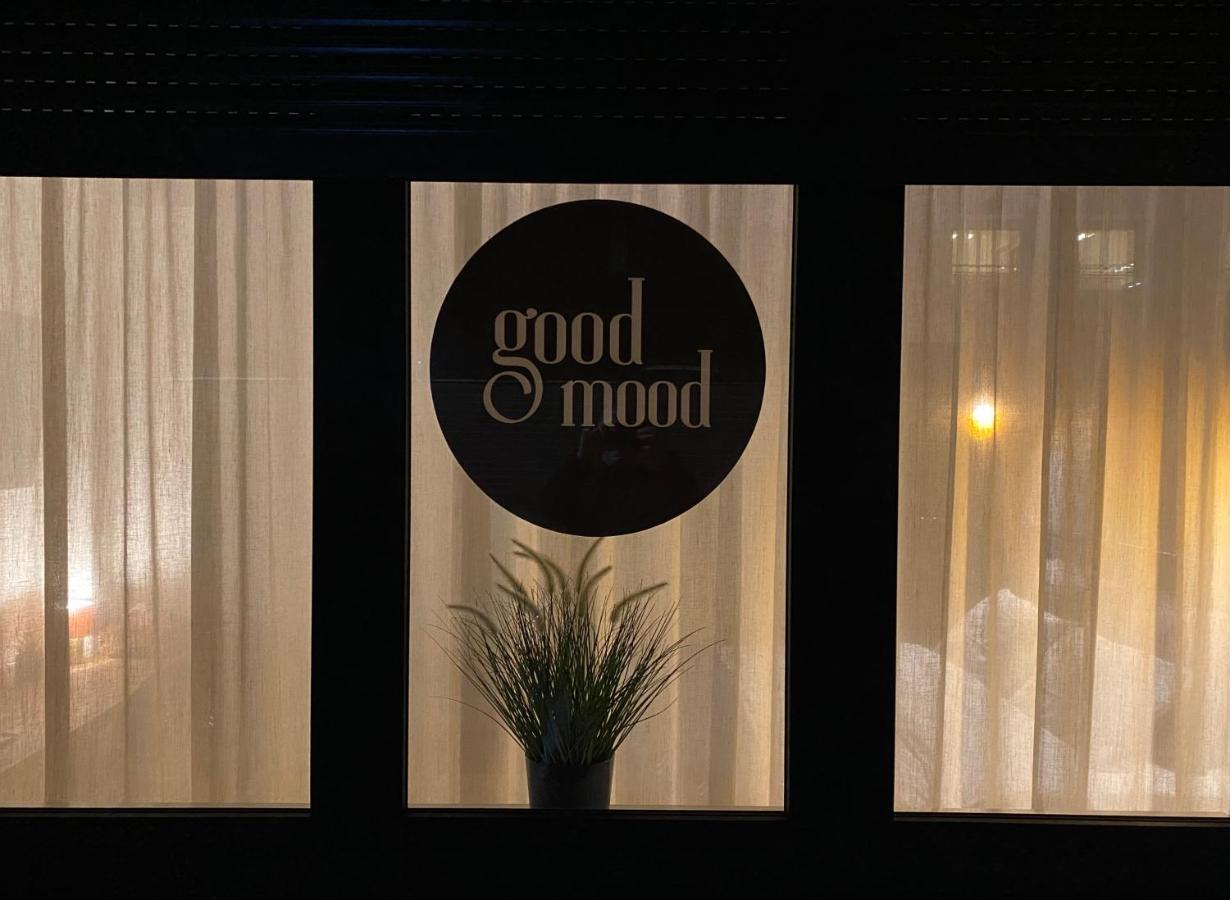 Good Mood - Chambres Et Suite นามูร์ ภายนอก รูปภาพ