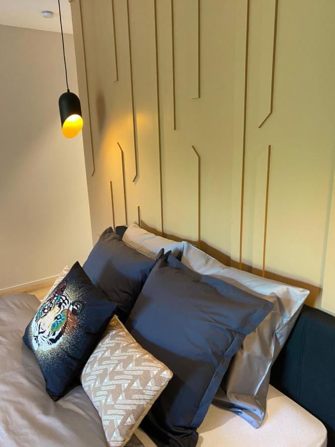 Good Mood - Chambres Et Suite นามูร์ ภายนอก รูปภาพ